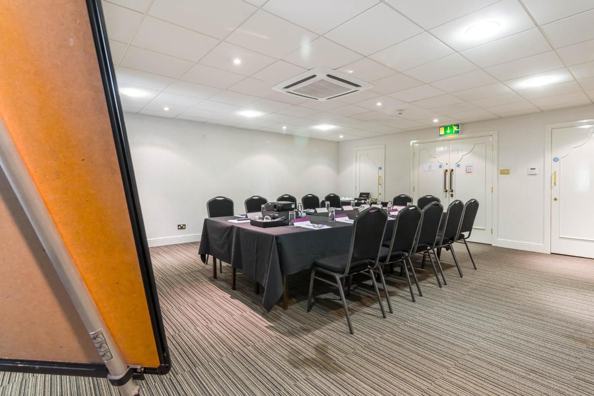 Garner Hotel Preston Samlesbury By Ihg Exterior photo
